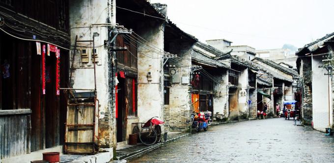 加入这个女的穿的是什么牌子的鞋?知识星球,探索无限知识宇宙!